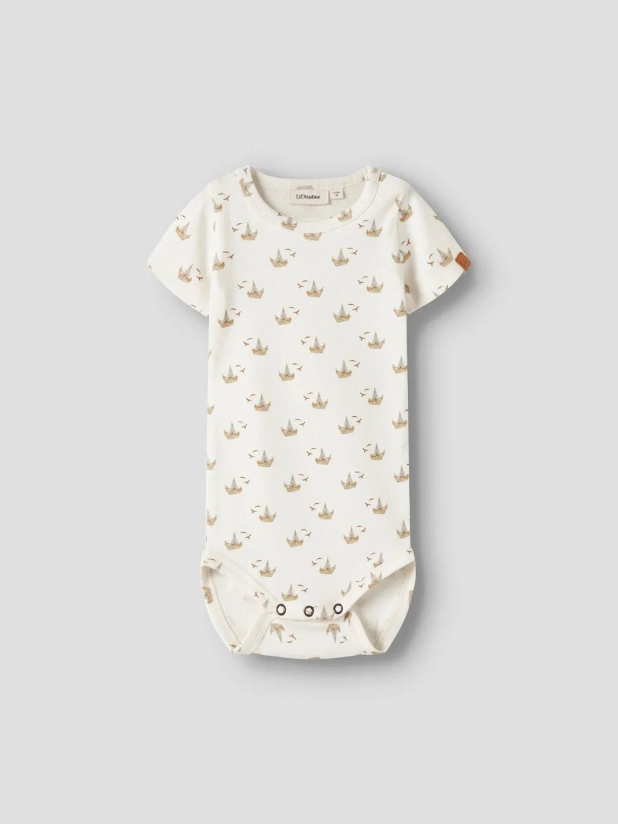 Lil Atelier Baby GAYO SOR SLIM body - Coconut Milk | Boat | Torgunns Barneklær AS