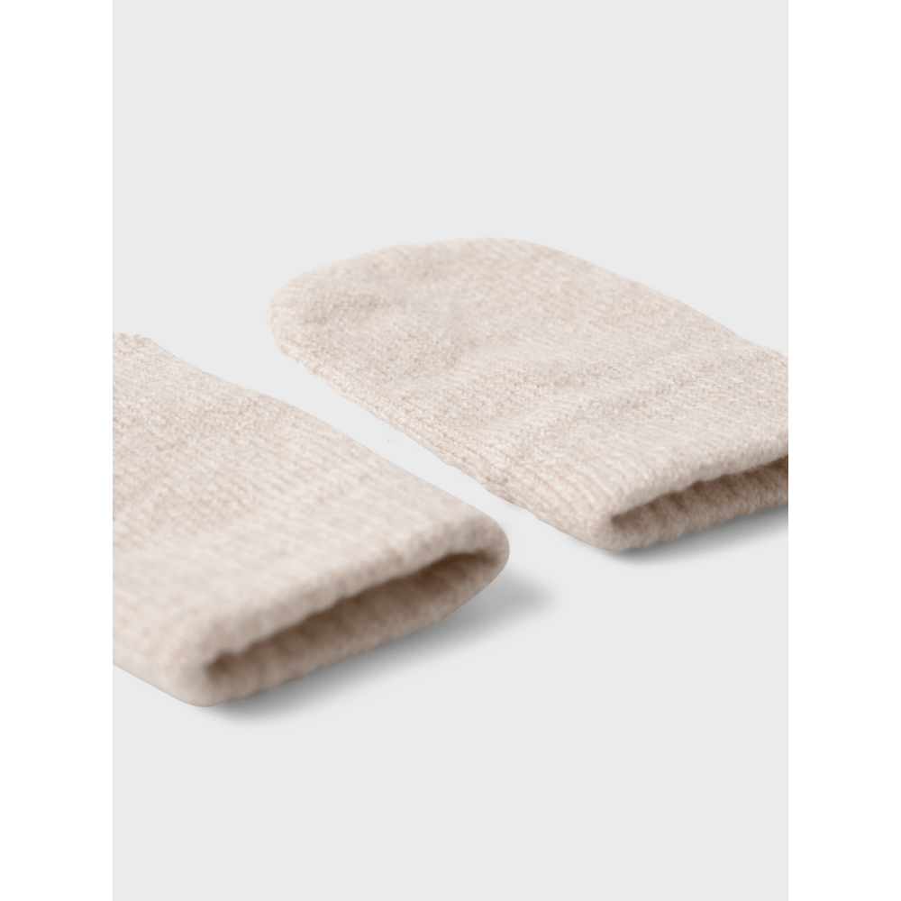 Lil' Atelier BABY GENE NIO KNIT MITTENS - Sandshell Melange | Torgunns Barneklær AS