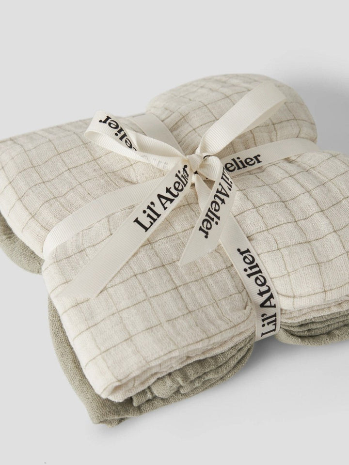 Lil’ Atelier Baby ISLEY 3-pk gulpekluter – Moss Gray/Turtledove | Torgunns Barneklær AS