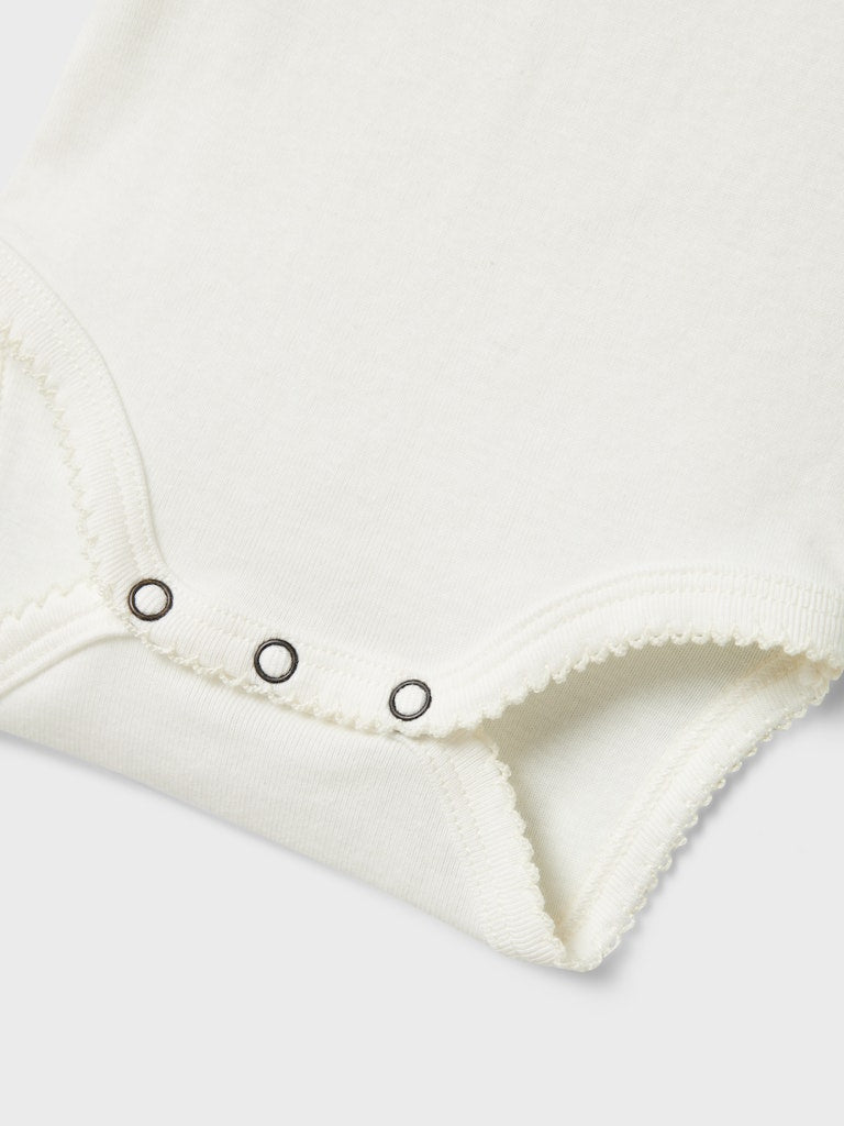 Lil' Atelier Baby LALO TEM SS SLIM BODY - Coconut Milk | Torgunns Barneklær AS