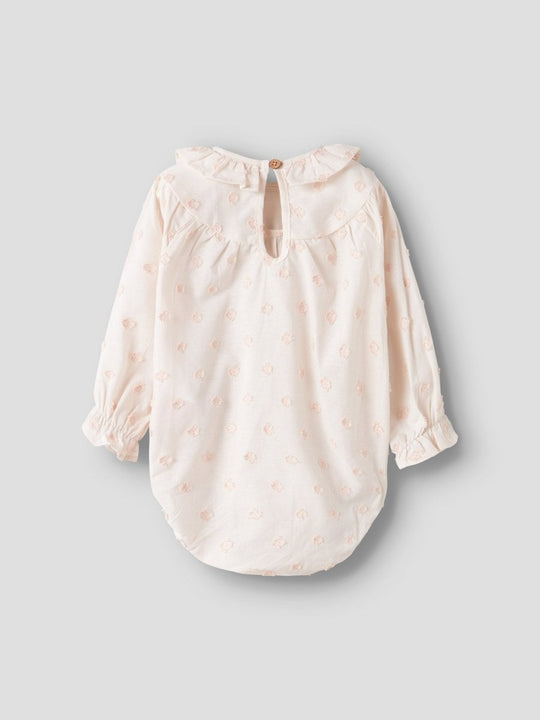Lil' Atelier Baby NETHE LS LOOSE ROMPER - Pastel Parchment | Torgunns Barneklær AS