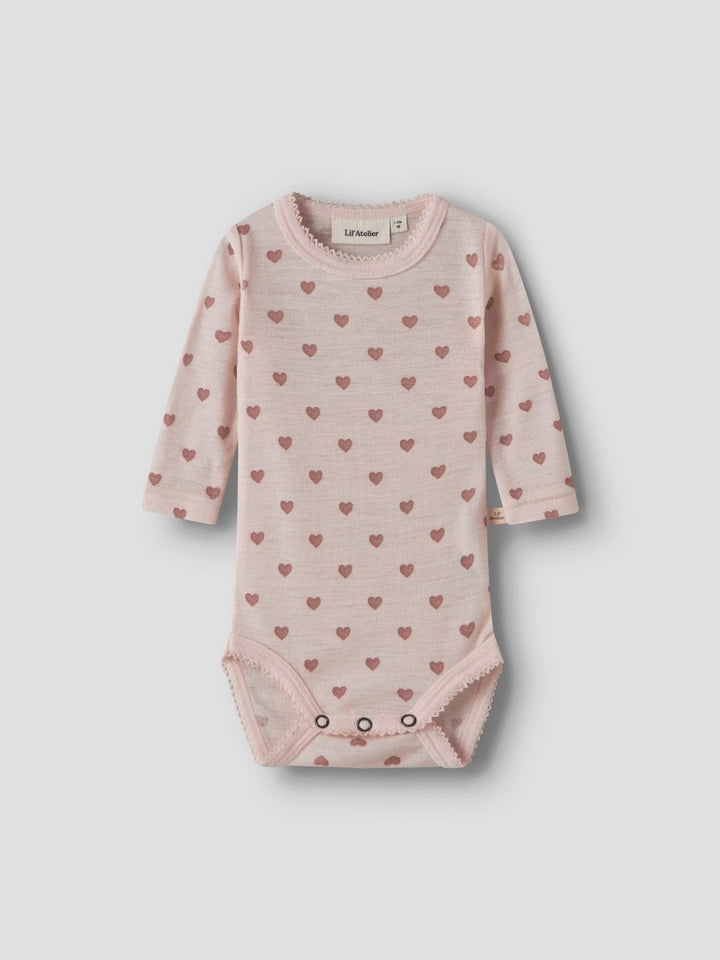 Lil Atelier Baby NOEL NIA Ullbody - Morganite | Heart | Torgunns Barneklær AS
