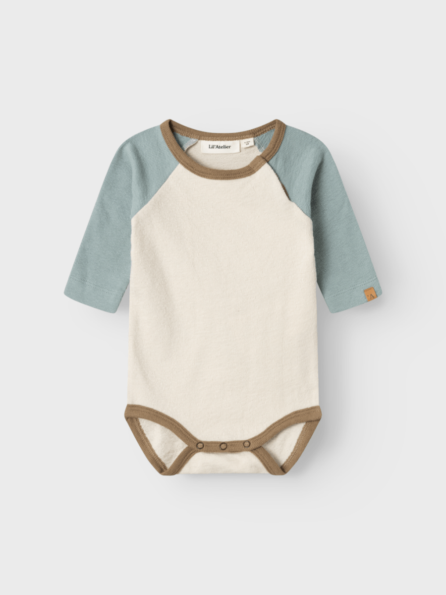Lil' Atelier Baby NUNAN LS NREG BODY - Birch | Torgunns Barneklær AS