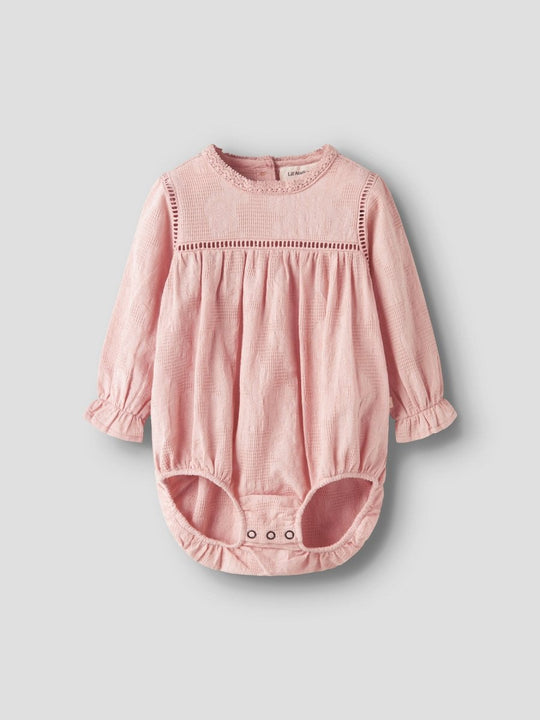 Lil' Atelier Baby OFIRA LS LOOSE SHIRT BODY - Cameo Rose | Torgunns Barneklær AS