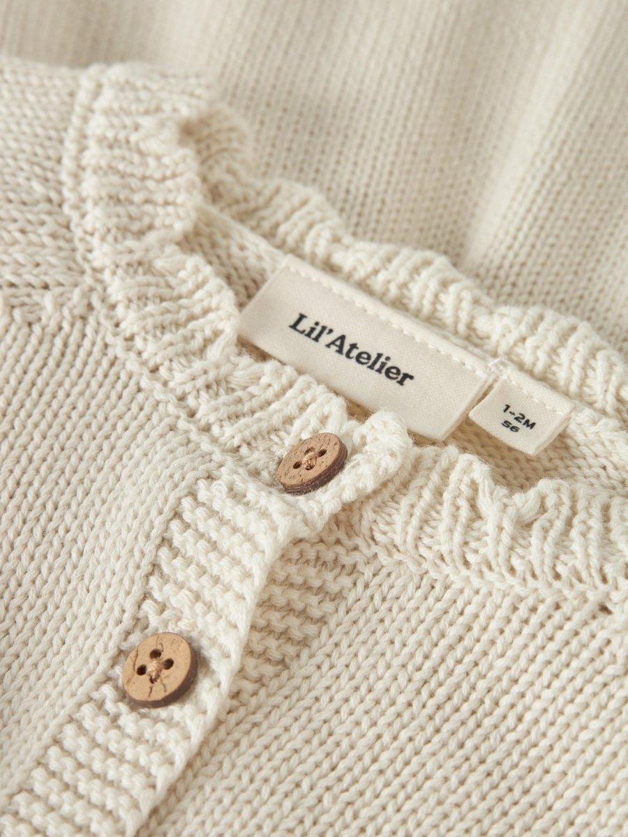 Lil' Atelier Baby RAMLA LS SHORT KNIT CARDIGAN - Turtledove | Torgunns Barneklær AS