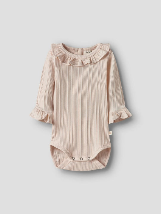Lil' Atelier Baby TANSY LS SLIM BODY - Novelle Peach | Torgunns Barneklær AS