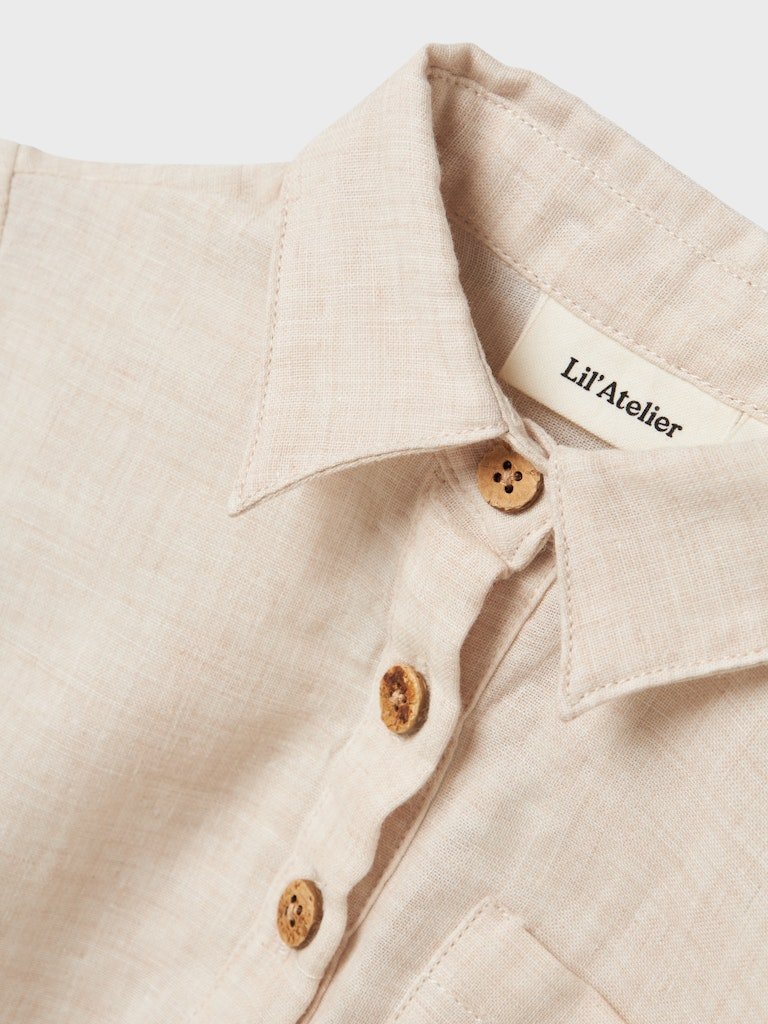 Lil' Atelier Baby TAROU SS LOOSE BODY SHIRT - Bleached Sand | Torgunns Barneklær AS