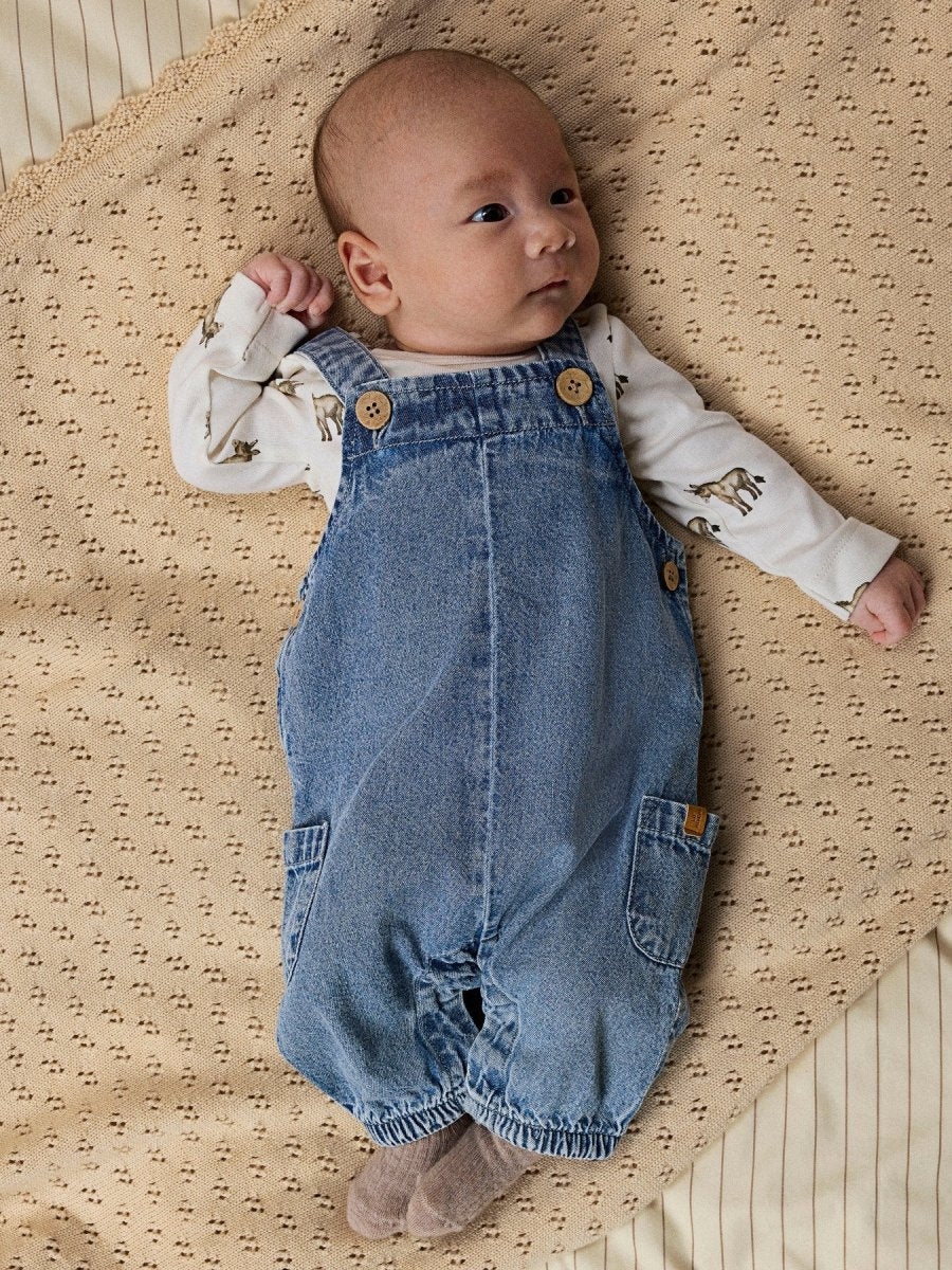 Lil' Atelier Baby TAYA LOOSE DENIM OVERALL - Medium Blue Denim | Torgunns Barneklær AS