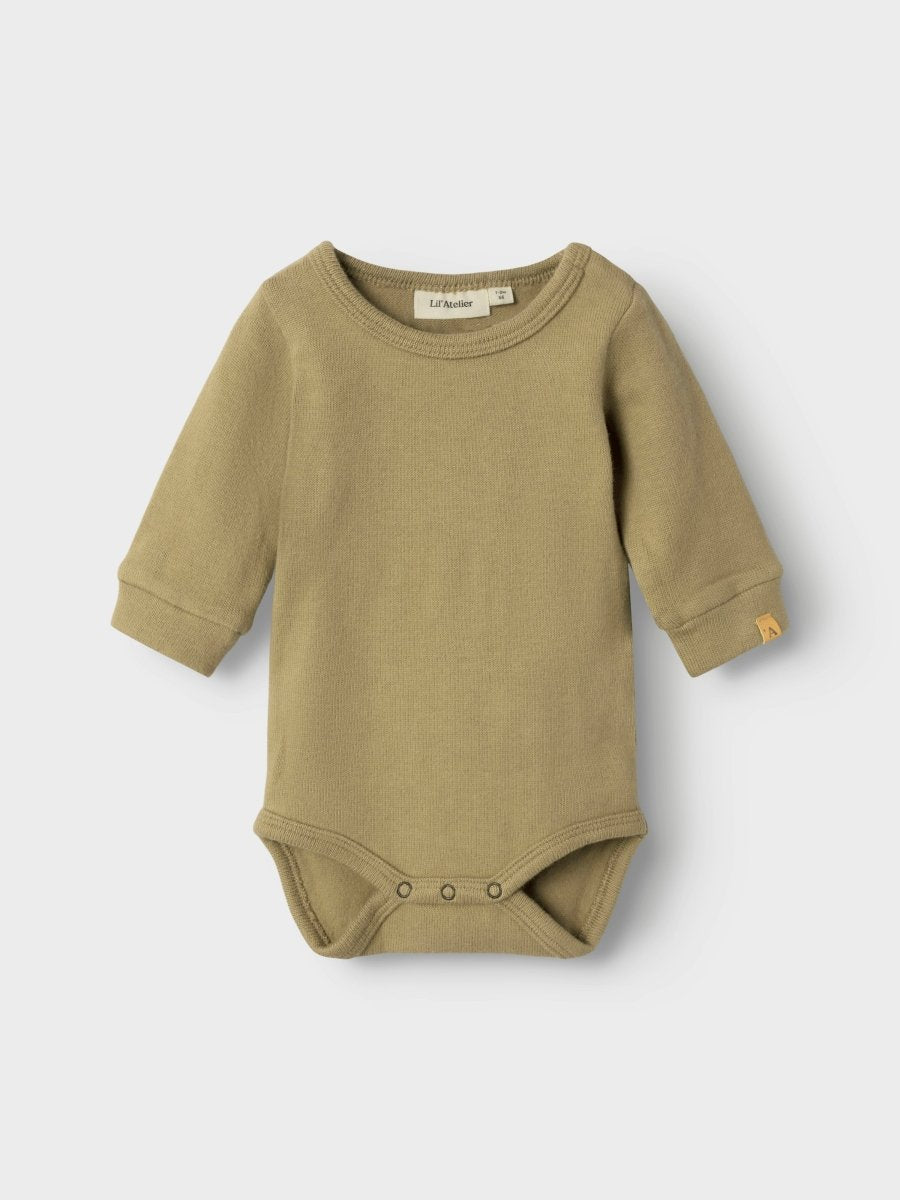 Lil' Atelier Baby THORO HIM LS SLIM BODY - Petrified Oak | Torgunns Barneklær AS