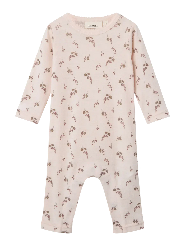 Myk rosa babydrakt med bærprint, langærmet og bein, perfekt for spedbarn 0-8 år