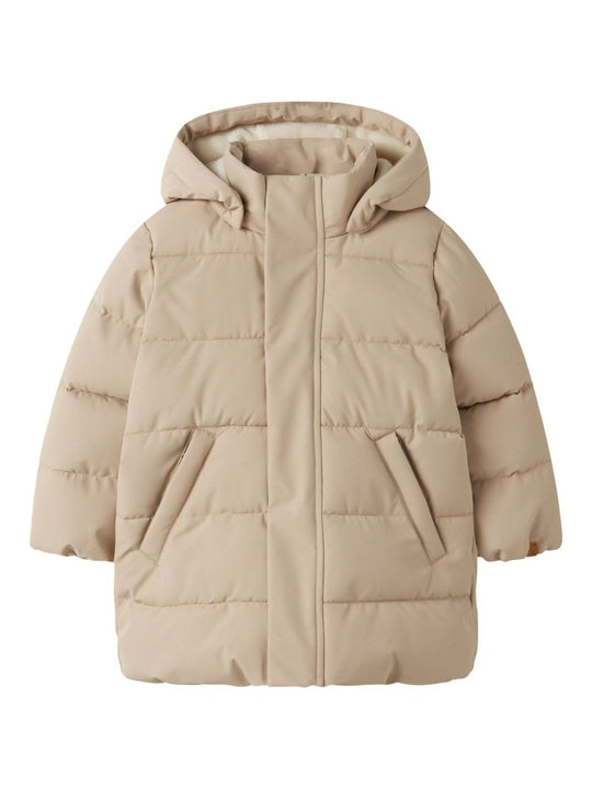 Lil' Atelier Mini LAMEDOW03 PUFFER LONG JACKET - Oxford Tan | Torgunns Barneklær AS