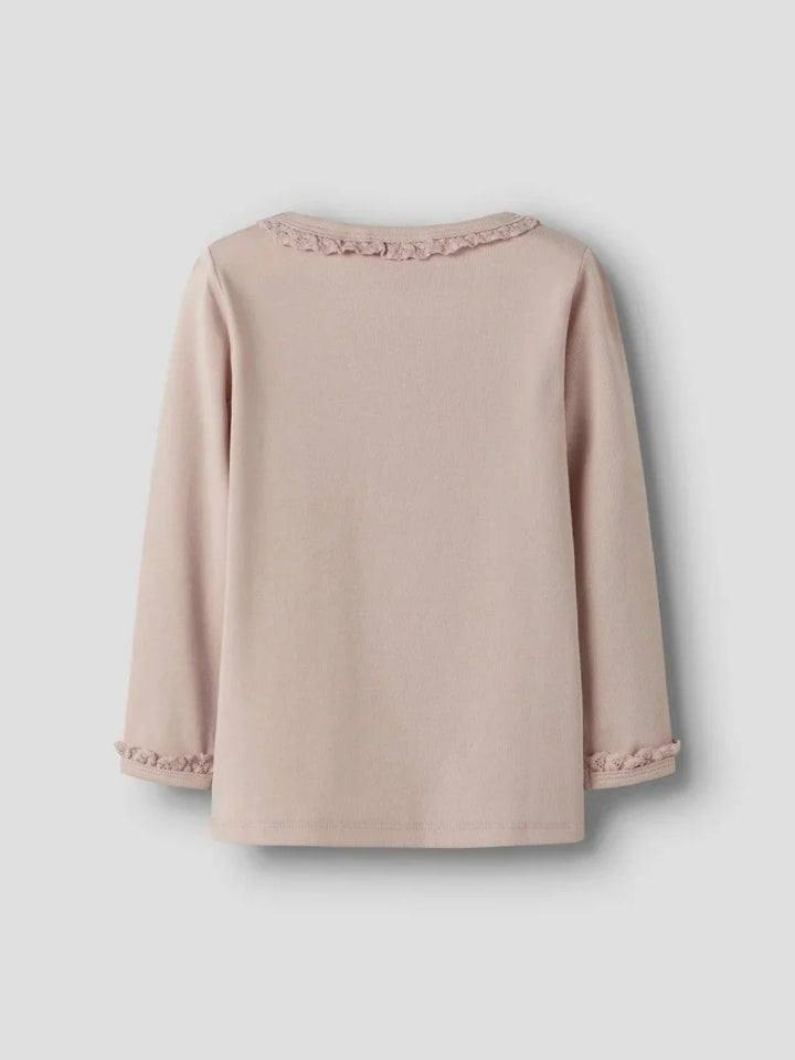 Myk rosa langærmet barnebluse med kantdetaljer, perfekt for baby og småbarn 0-8 år