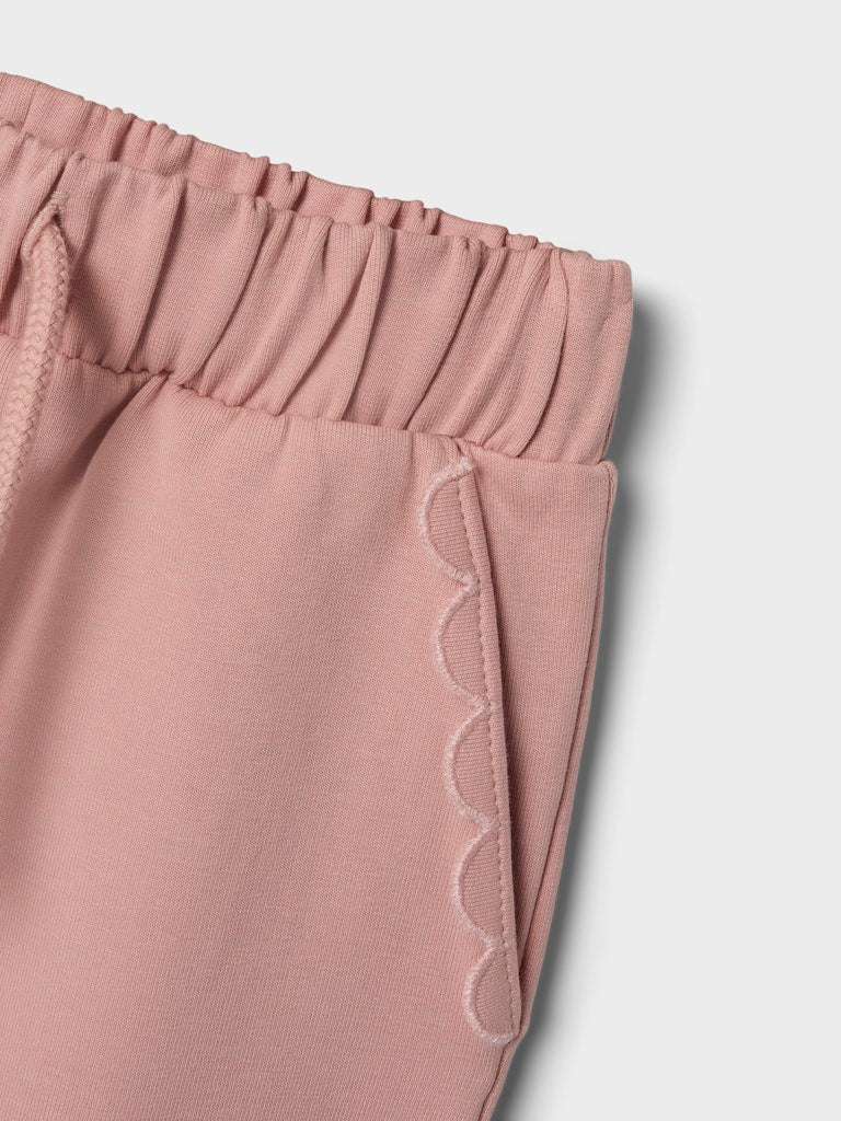 Lil' Atelier Mini OMADS LOOSE SWEAT PANT - Misty Rose | Torgunns Barneklær AS