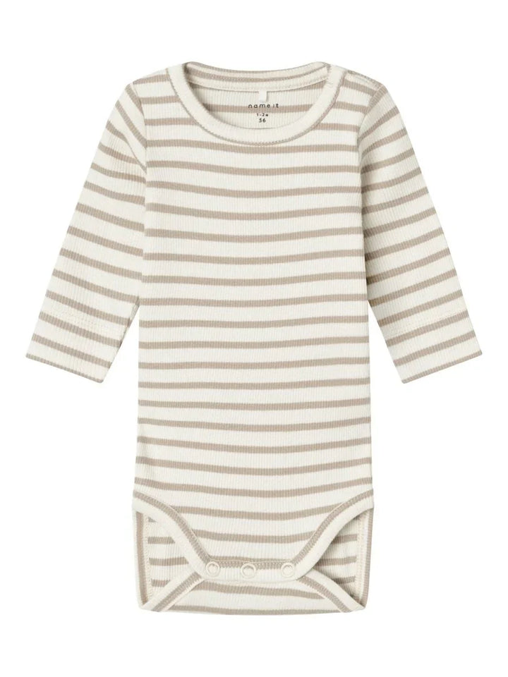 Stripet babybody i myk ullblanding, perfekt for spedbarn 0-8 år. Bærekraftig barneklær med knapper nederst.