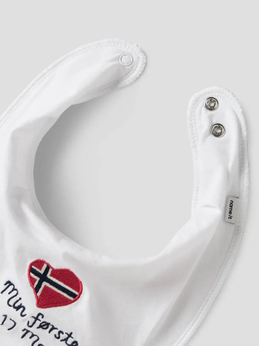 name it baby "min første 17 - Mai" Smekke - Bright White | Torgunns Barneklær AS