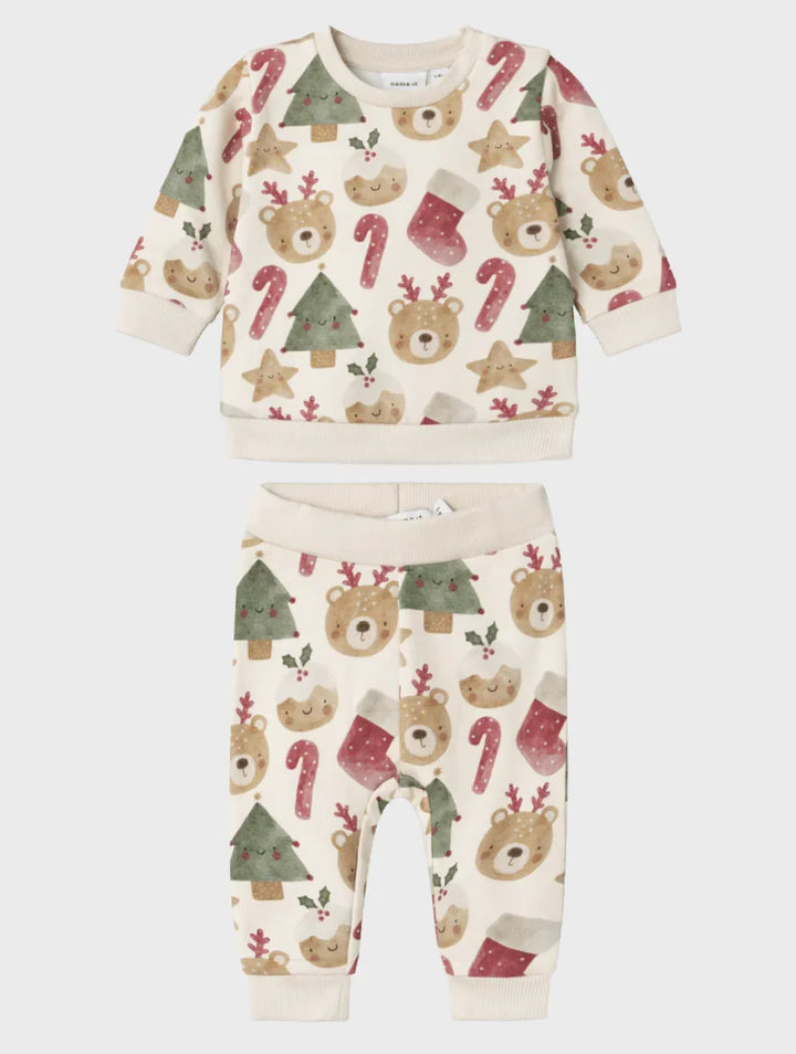 Julepyjamas for spedbarn med reinsdyr, juletrær og godteri - myke barneklær for vinteren