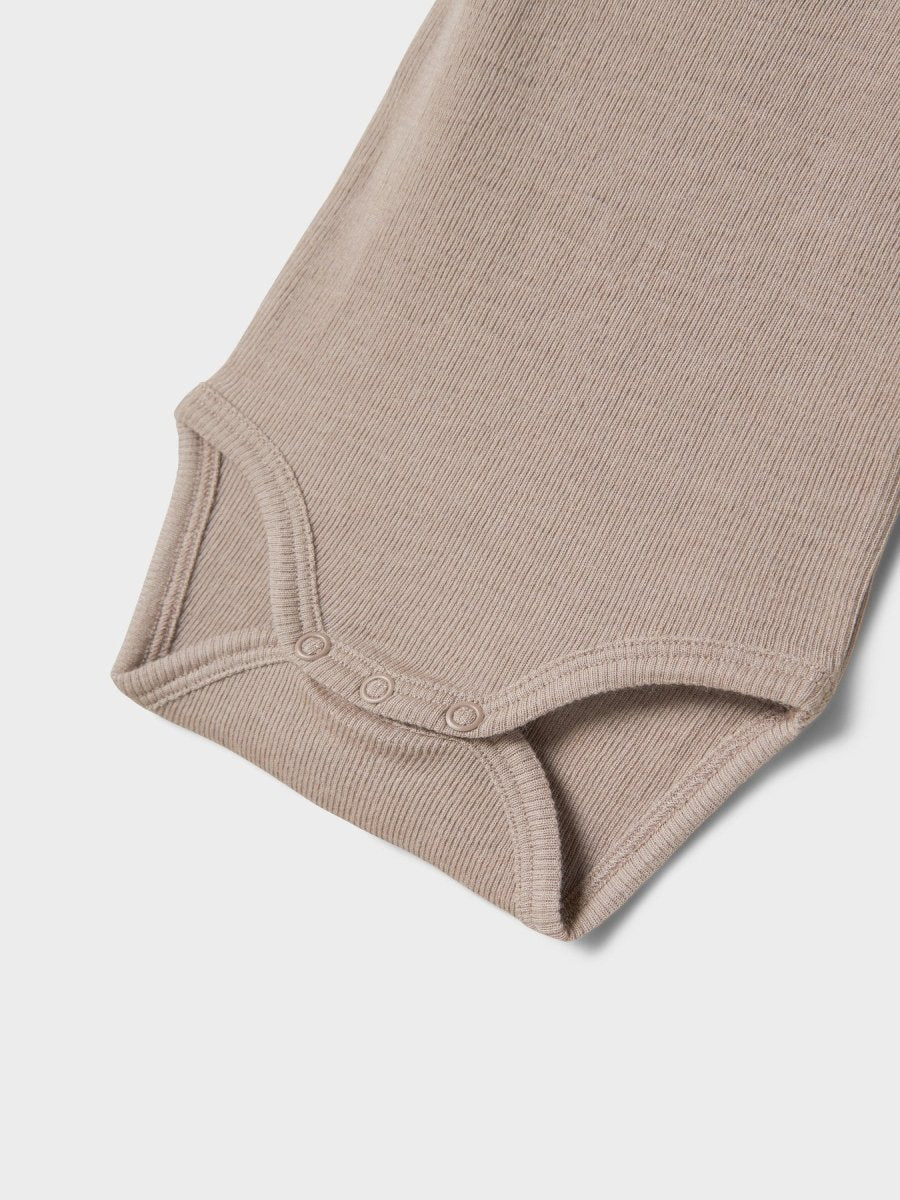 name it baby ULL/SILKE WOSSA RIB LS BODY - Satellite | Torgunns Barneklær AS