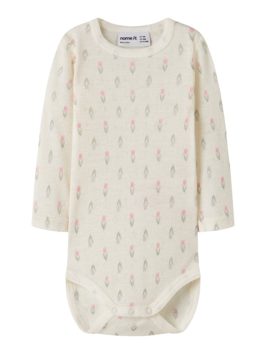 name it baby WANG ull body i merinoull – Coconut Milk | Blomster | Torgunns Barneklær AS