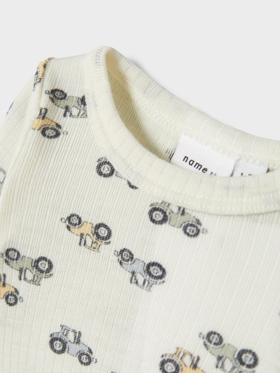 name it baby WANG ull body i merinoull – Coconut Milk | Traktor | Torgunns Barneklær AS