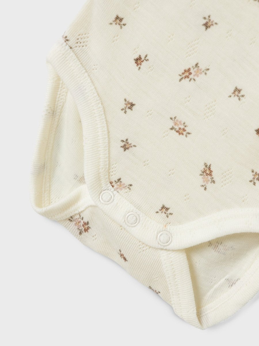 name it baby WANG WOOL NEEDLE LS BODY NOOS - Snow White | Small flowers | Torgunns Barneklær AS