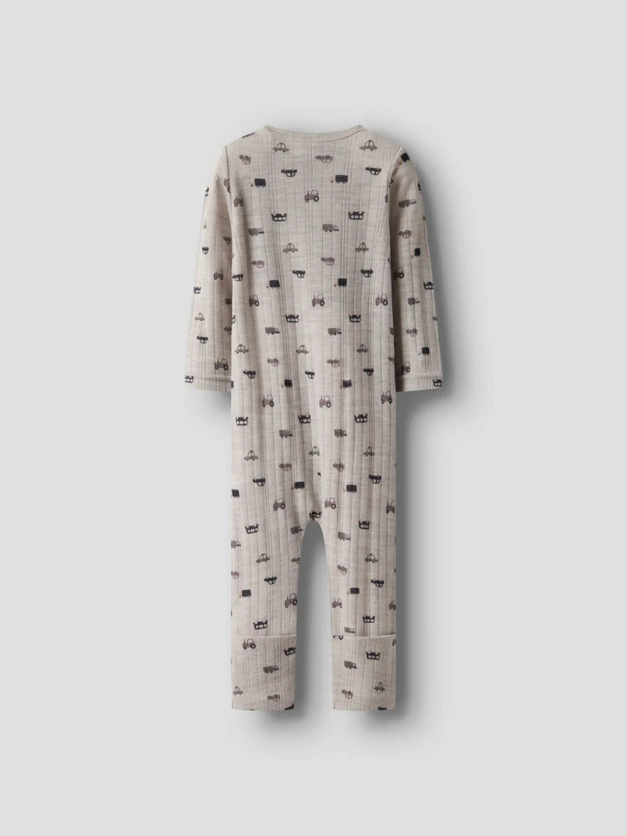 name it baby WANG WOOL NEEDLE NIGHTSUIT NOOS - Nacreous Cloud | Small cars | Torgunns Barneklær AS