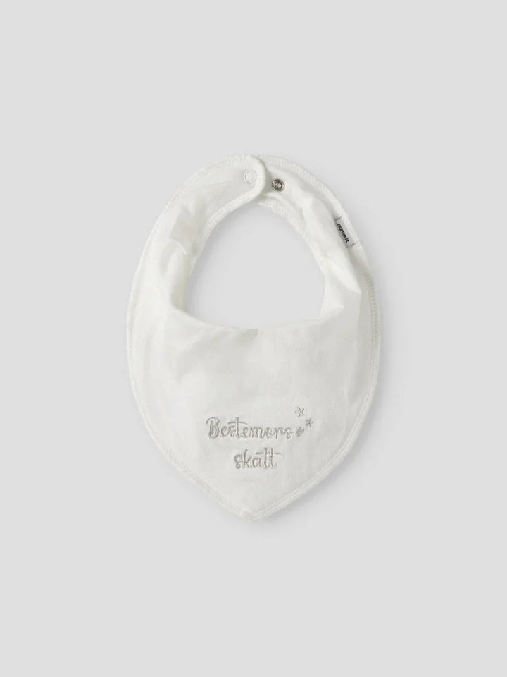 Hvit babykjele med brodert tekst &