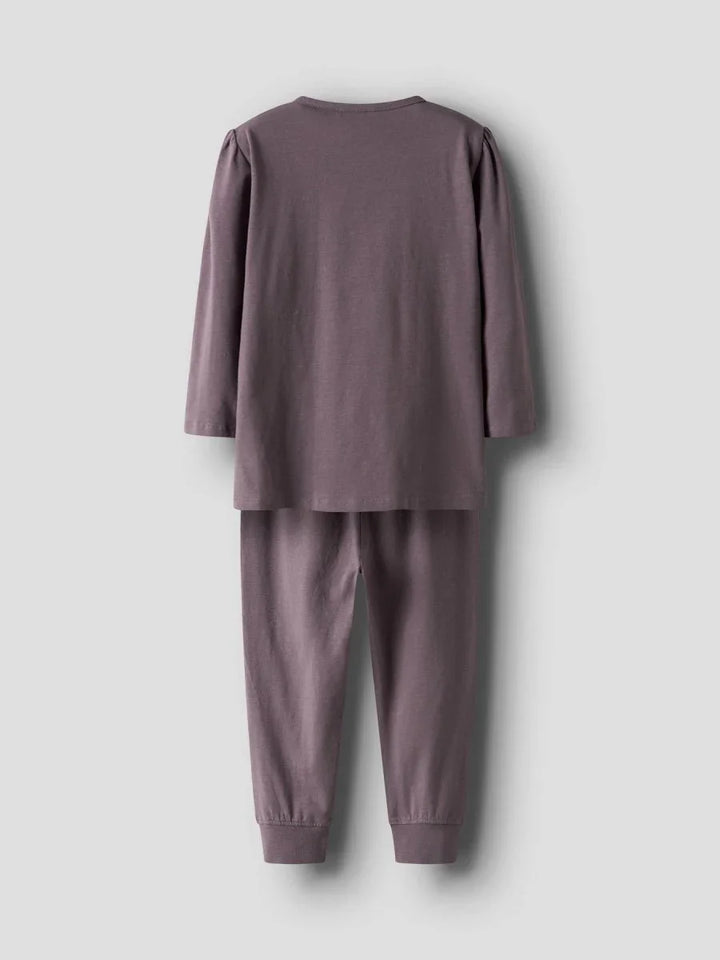 Lilla barnepyjamas med lange ermer og bukser, myk og bekvem for små barn