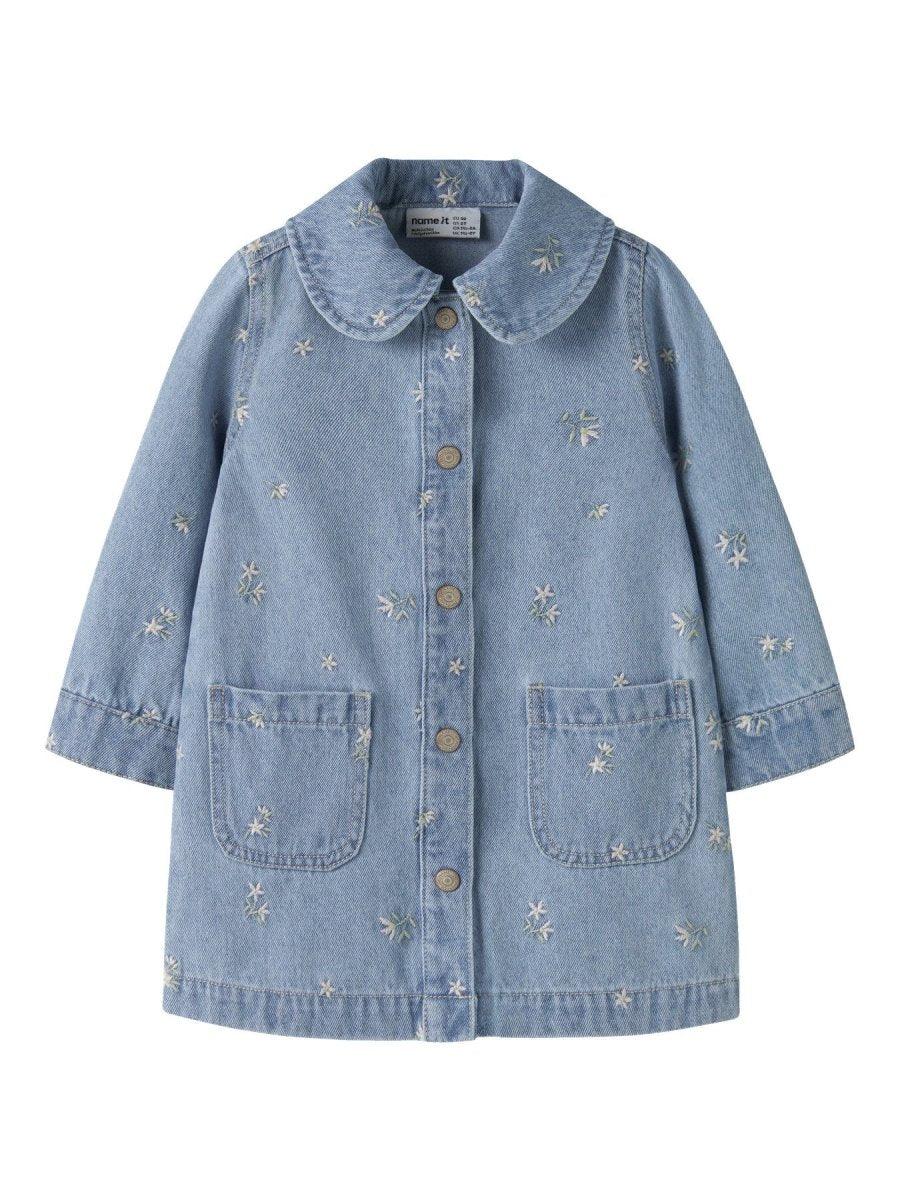 name it mini PIPER LS DENIM DRESS - Light Blue Denim | Flower Emb | Torgunns Barneklær AS