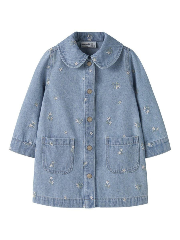 name it mini PIPER LS DENIM DRESS - Light Blue Denim | Flower Emb | Torgunns Barneklær AS