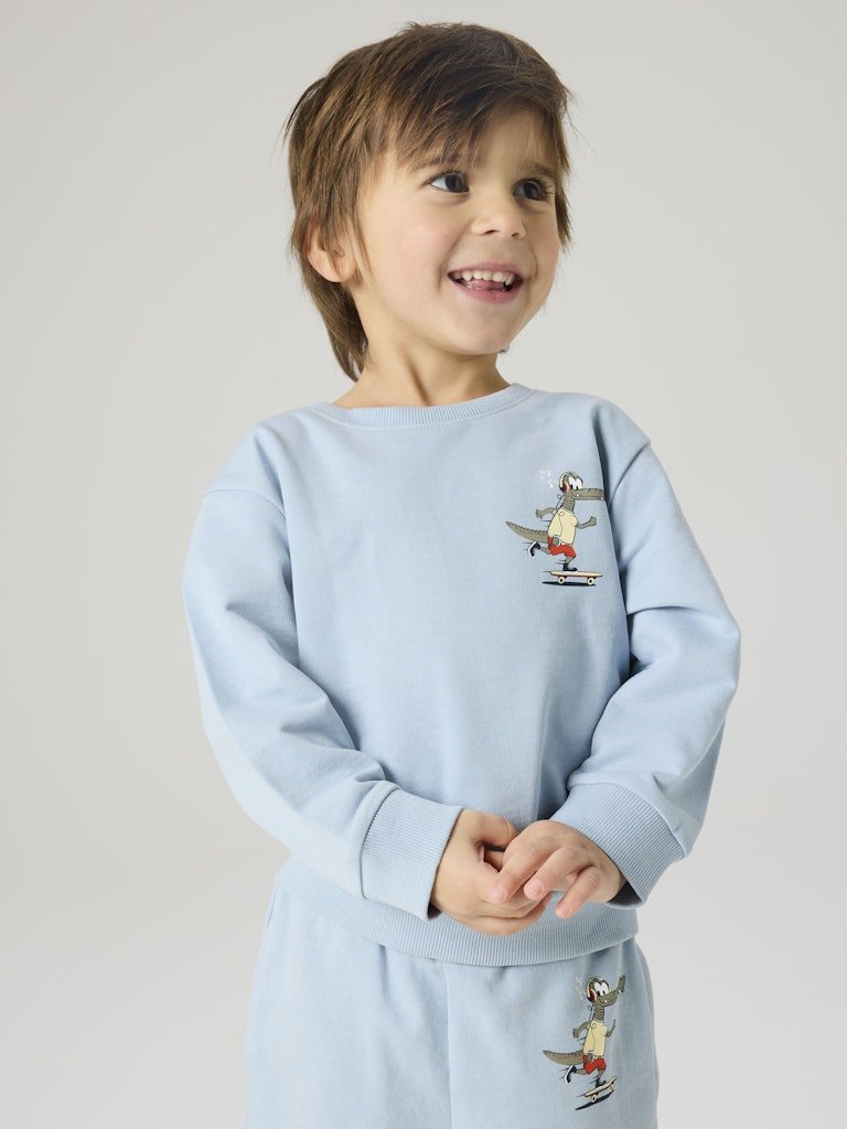 name it mini VALEXANDER LS SWEAT - Blue Fog Skater | Torgunns Barneklær AS