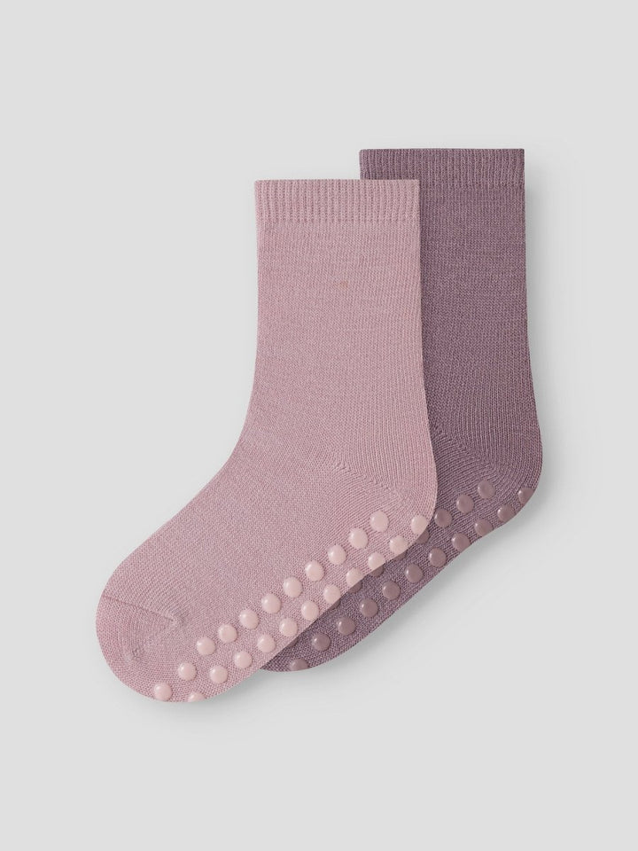 name it mini WAK 2pk Ullsokker med antiskli - Violet Ice / Toadstyle | Torgunns Barneklær AS