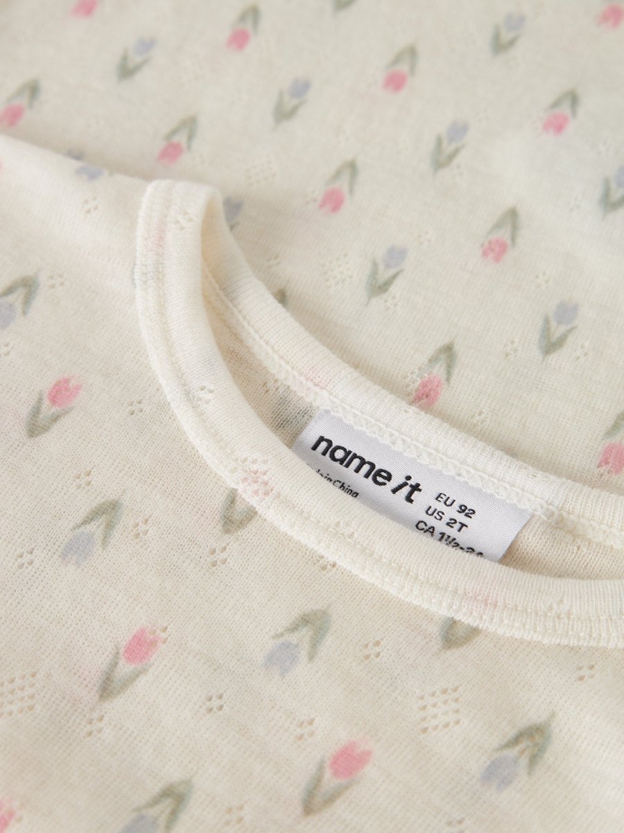name it mini WANG ull genser i merinoull – Coconut Milk | Blomster | Torgunns Barneklær AS