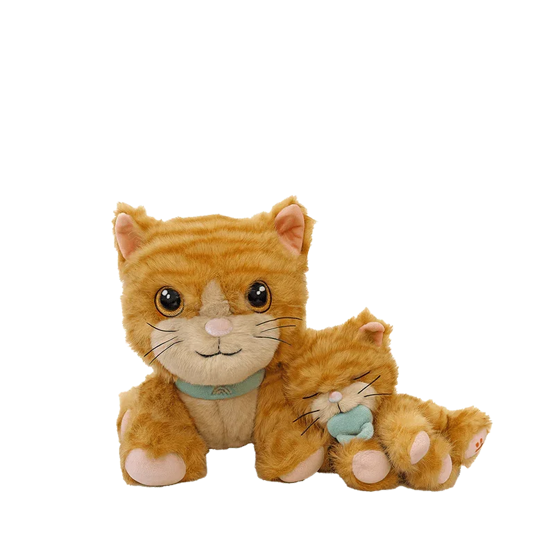 Myk plys kattefigur med babykatt, perfekt barneklær og babyutstyr for små barn