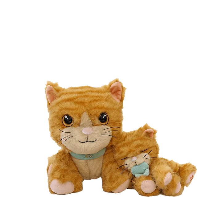 Myk plys kattefigur med babykatt, perfekt barneklær og babyutstyr for små barn