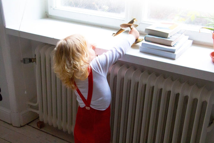 SillySilas® | strømpebukse med seler – Love Red | Torgunns Barneklær AS