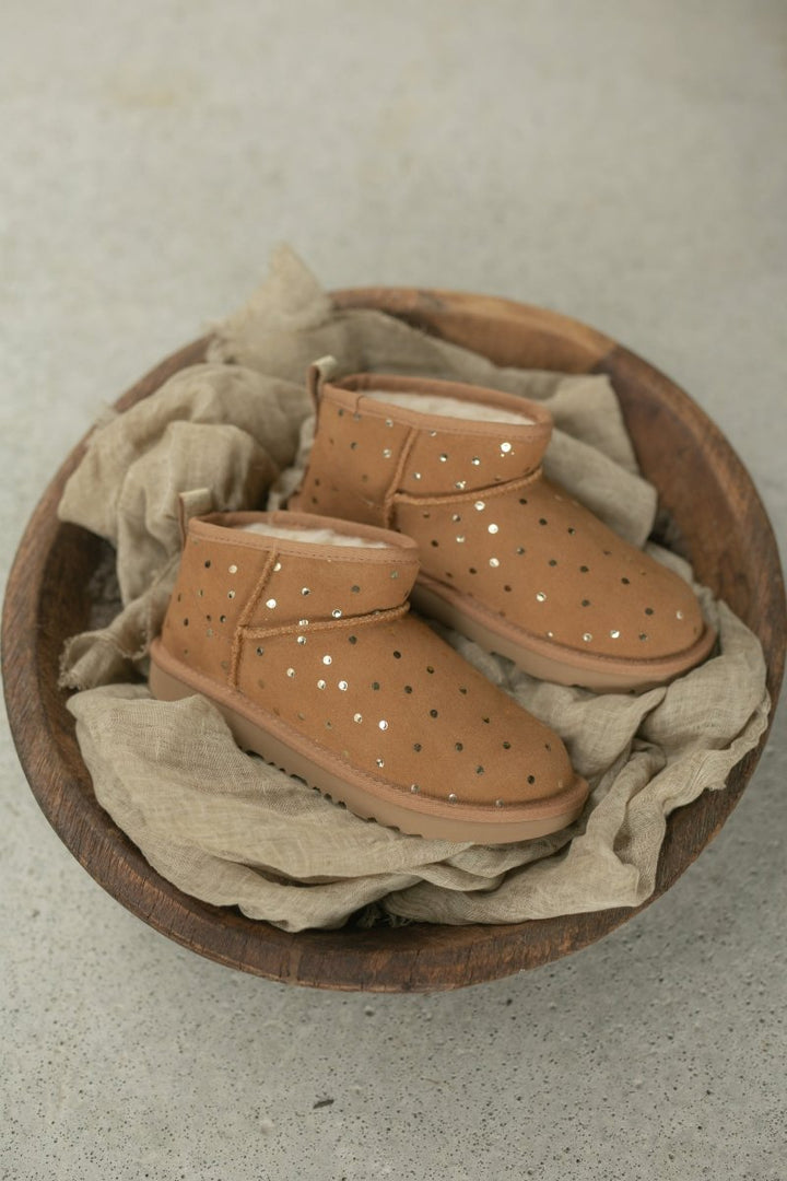 UGG Kids | Classic Ultra Mini Shiny Dots Barn – Chestnut | Torgunns Barneklær AS