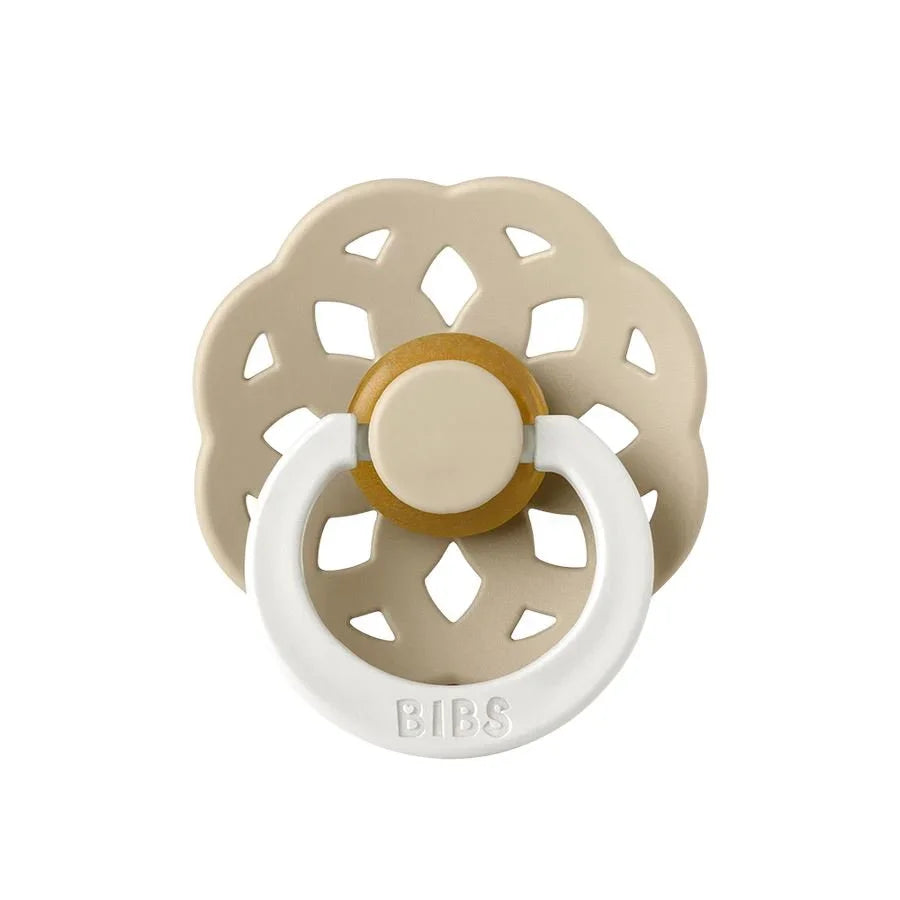 BIBS babysove med blomsterdesign, myk silikon og tre-ring, ideell for spedbarn 0-8 år